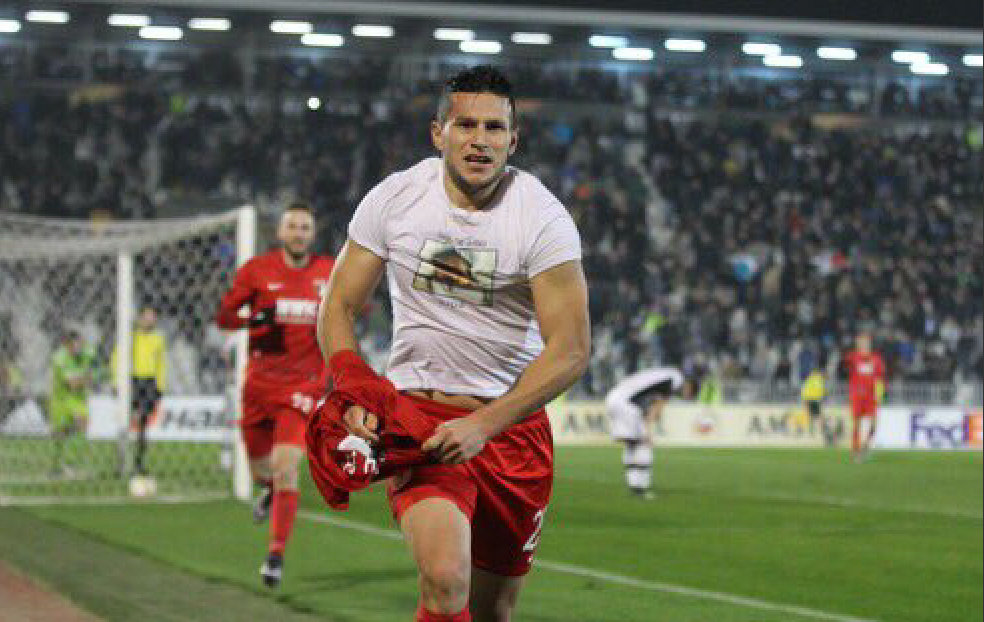 火博在线入口 -德甲今晨走向成谜，广州队单刀错失，媒体盛赞，轮换策略成焦点(足坛最新转会一览表)