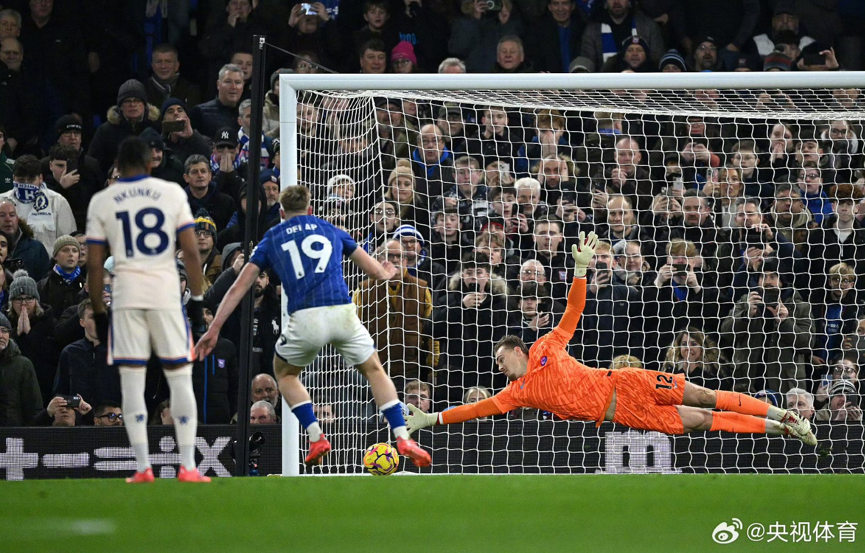 火博电竞 -切尔西迎意大利杯关键赛；关键时刻门线救险；气氛紧张；团队化学反应显著(近代化探索的三大阶段)