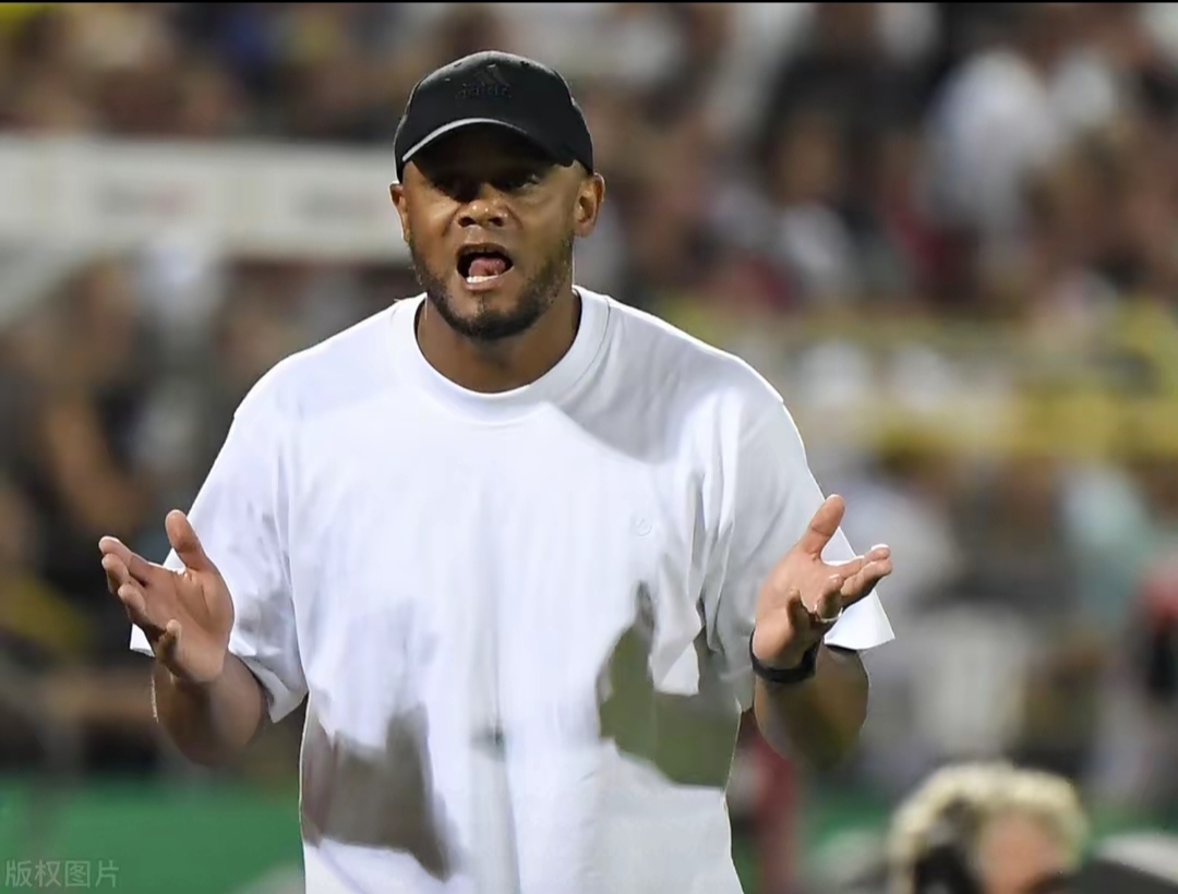 火博棋牌 -包含冲刺阶段拜仁慕尼黑备战荷甲，复出首秀细节曝光，态度坚定，训练强度明显提升的词条